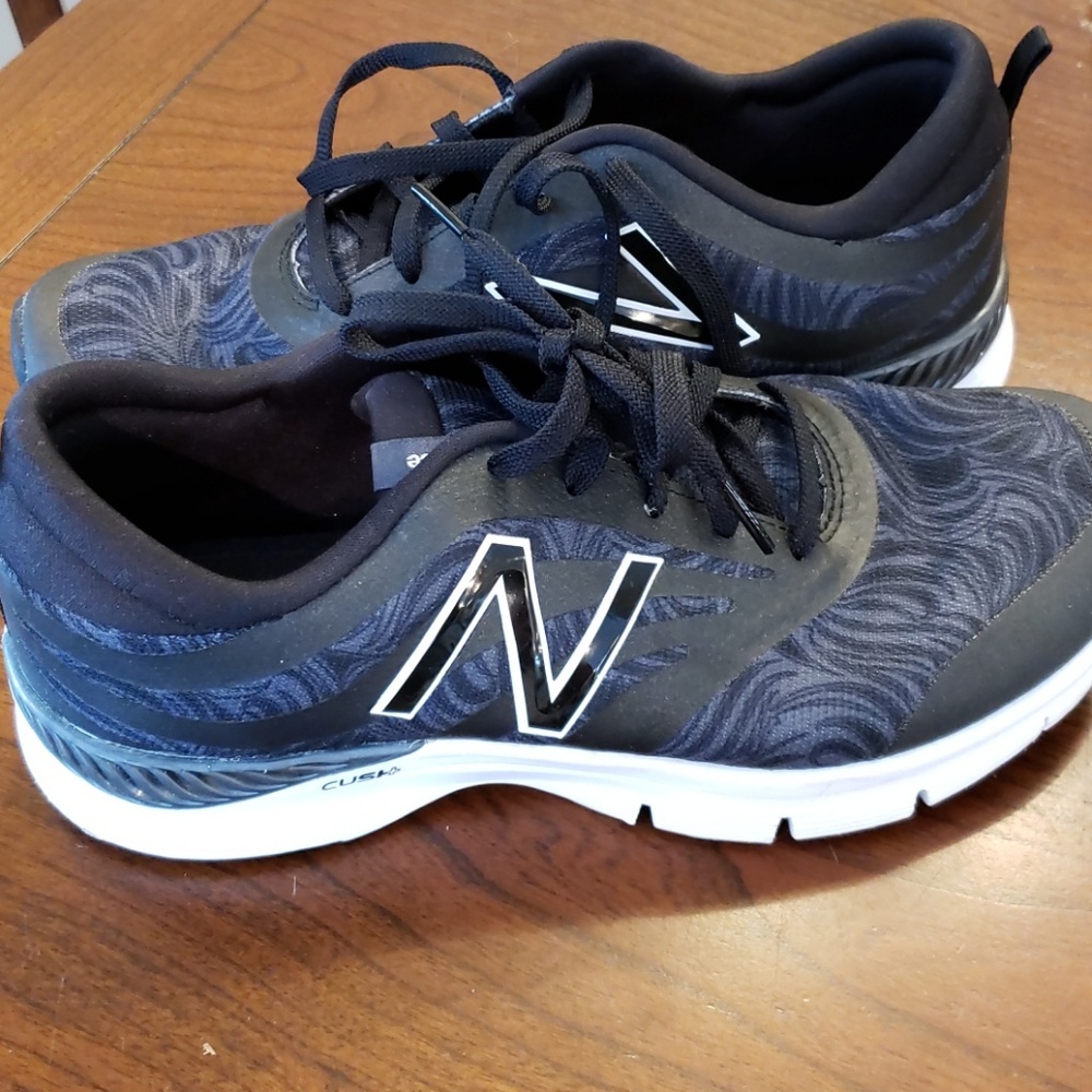 New Balance 715 Crosstrainers women sz 9